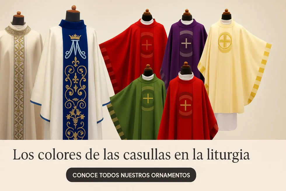 ornamentos de diferentes colores